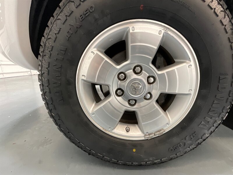 2009 Toyota Tacoma 4X4 / 2.7L 4Cyl / 5-SPEED MANUAL / NEW TIRES  / ZERO RUST / BACKUP CAMERA - Photo 46 - Gladstone, OR 97027