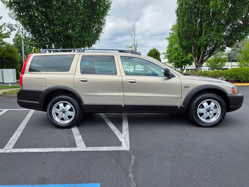 2003 Volvo XC70 Cross Country / AWD / IMMACULATE / 45,000 MILES !! / All Wheel Drive / Leather / Sunroof / Extremely Low Miles - Photo 4 - Portland, OR 97217