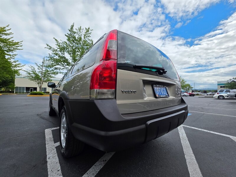 2003 Volvo XC70 Cross Country / AWD / IMMACULATE / 45,000 MILES !! / All Wheel Drive / Leather / Sunroof / Extremely Low Miles - Photo 11 - Portland, OR 97217