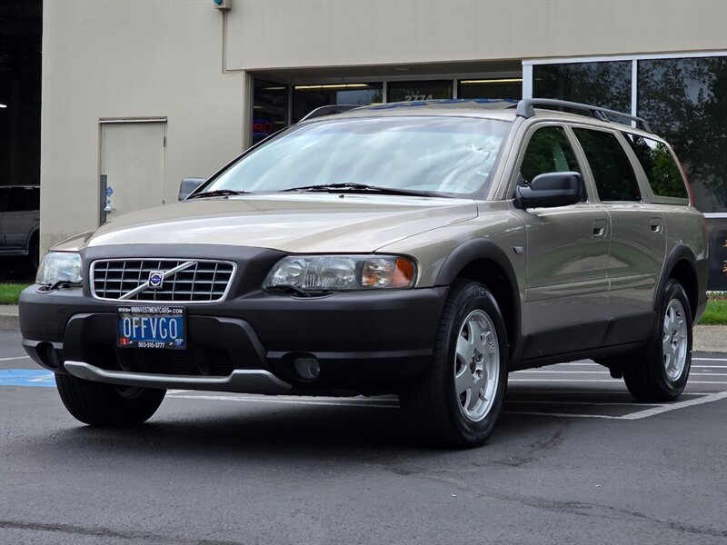 2003 Volvo XC70 Cross Country / AWD / IMMACULATE / 45,000 MILES !! / All Wheel Drive / Leather / Sunroof / Extremely Low Miles - Photo 1 - Portland, OR 97217