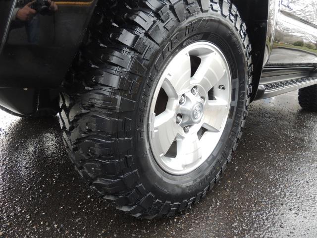 2004 Toyota 4Runner SR5 6Cyl 4WD 2-Owner LIFTED New 33 " Mud 136K Miles   - Photo 20 - Portland, OR 97217