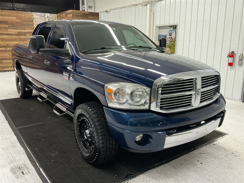 2009 Dodge Ram 2500 Laramie Mega Cab 4X4 / 6.7L DIESEL / 1-OWNER  / Leather & Heated Seats / Sunroof / Navigation / ONLY 86,000 MILES - Photo 2 - Gladstone, OR 97027