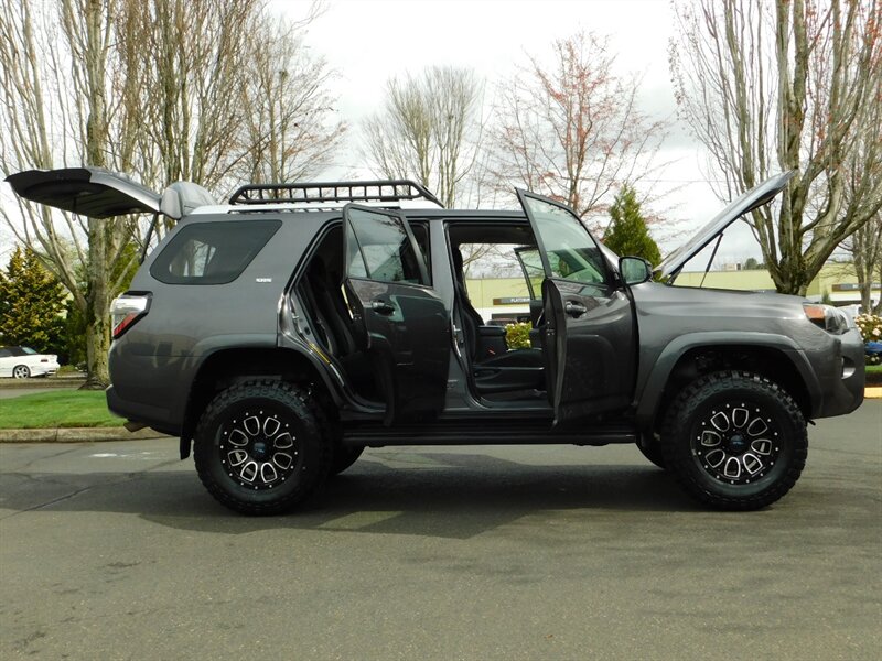 2018 Toyota 4Runner SR5 4X4 / Navi / Camera / NEW LIFT , WHEELS, TIRES   - Photo 30 - Portland, OR 97217