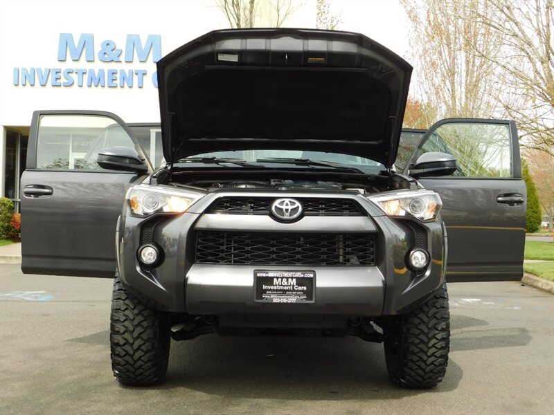 2018 Toyota 4Runner SR5 4X4 / Navi / Camera / NEW LIFT , WHEELS, TIRES   - Photo 32 - Portland, OR 97217