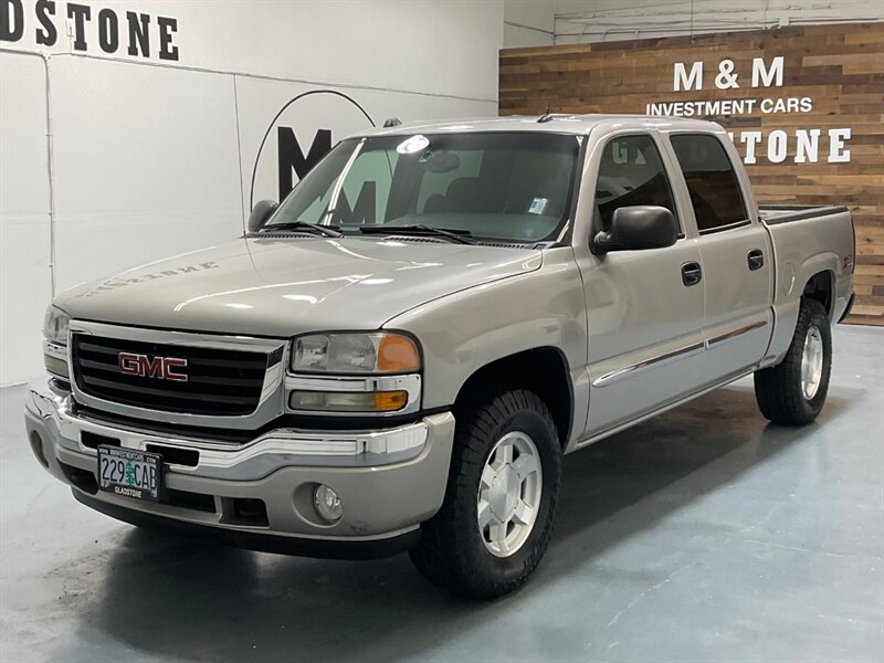 2005 GMC Sierra 1500 SLE Crew Cab 4X4 / 5.3L V8 / 1-OWNER/88K MILES  / LOCAL OREGON TRUCK w. ZERO RUST - Photo 1 - Gladstone, OR 97027