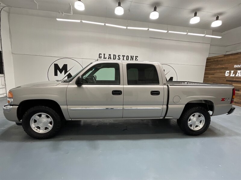 2005 GMC Sierra 1500 SLE Crew Cab 4X4 / 5.3L V8 / 1-OWNER/88K MILES  / LOCAL OREGON TRUCK w. ZERO RUST - Photo 3 - Gladstone, OR 97027