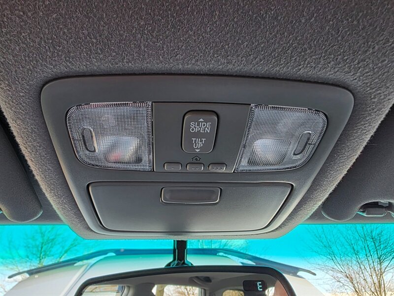 2003 Toyota 4Runner LIMITED Edition 4X4 / DIFF LOCK / NAVi / HEATED LEATHER /BRAND NEW LIFT / BRAND NEW WHEELS / BRAND NEW TIRES / 140K MILES !!! - Photo 43 - Portland, OR 97217