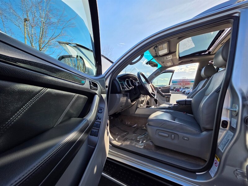 2003 Toyota 4Runner LIMITED Edition 4X4 / DIFF LOCK / NAVi / HEATED LEATHER /BRAND NEW LIFT / BRAND NEW WHEELS / BRAND NEW TIRES / 140K MILES !!! - Photo 32 - Portland, OR 97217