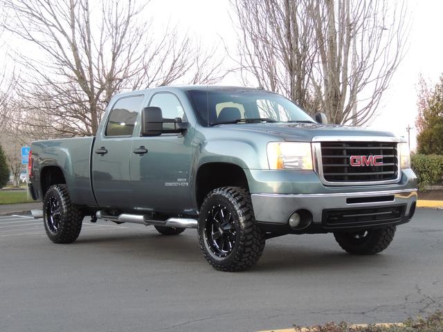 2007 GMC Sierra 2500 SLE / 4X4 / DURAMAX DIESEL / LIFTED LIFTED   - Photo 2 - Portland, OR 97217