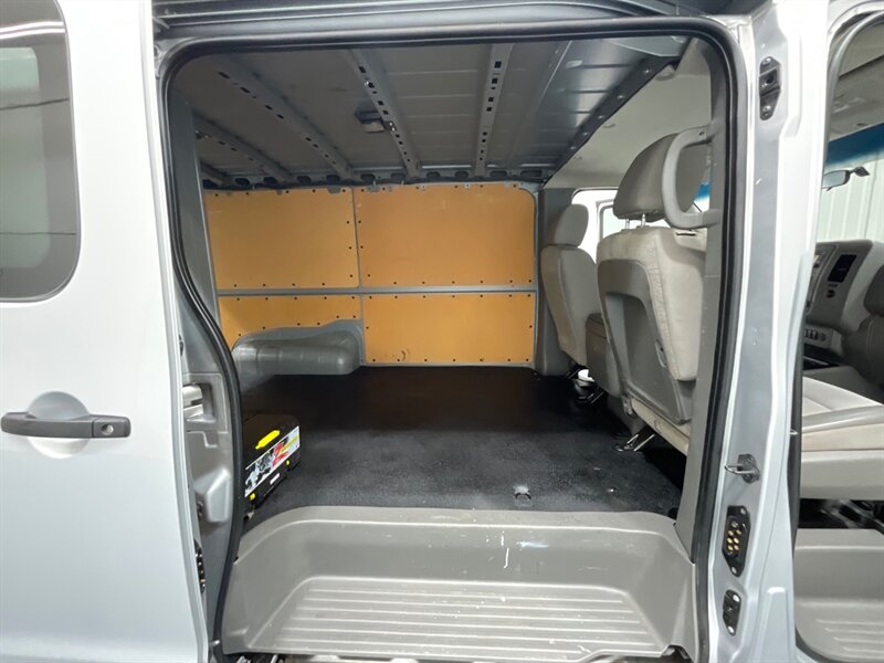 2013 Nissan NV 2500 HD SV CARGO VAN / Navigation & Camera  / 4.0L V6 - Photo 13 - Gladstone, OR 97027