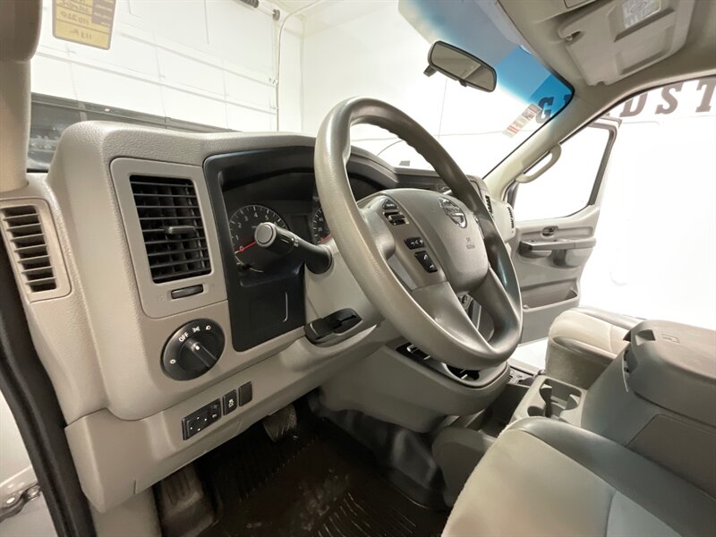 2013 Nissan NV 2500 HD SV CARGO VAN / Navigation & Camera  / 4.0L V6 - Photo 18 - Gladstone, OR 97027