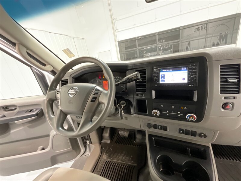 2013 Nissan NV 2500 HD SV CARGO VAN / Navigation & Camera  / 4.0L V6 - Photo 20 - Gladstone, OR 97027