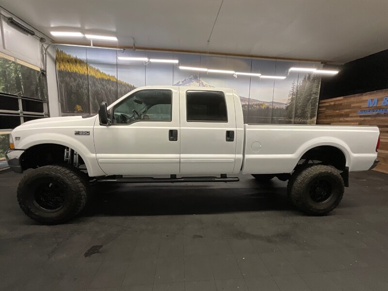 2001 Ford F-350 4dr Crew Cab 4X4 /  6.8L V10 / LIFTED w/ 37inc  1-TON / LONG BED / LIFTED w/ 37 inc TOYO OPEN COUNTRY - Photo 3 - Gladstone, OR 97027