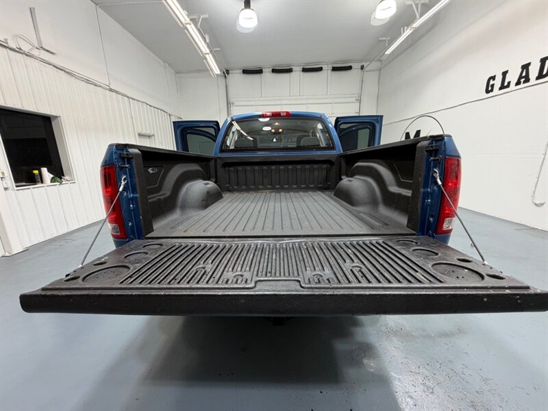 2005 Dodge Ram 1500 SLT 4X4 / 4.7L V8 / NEW TIRES /SHORT BED/85K MILES / Towing Pkg - Photo 10 - Gladstone, OR 97027