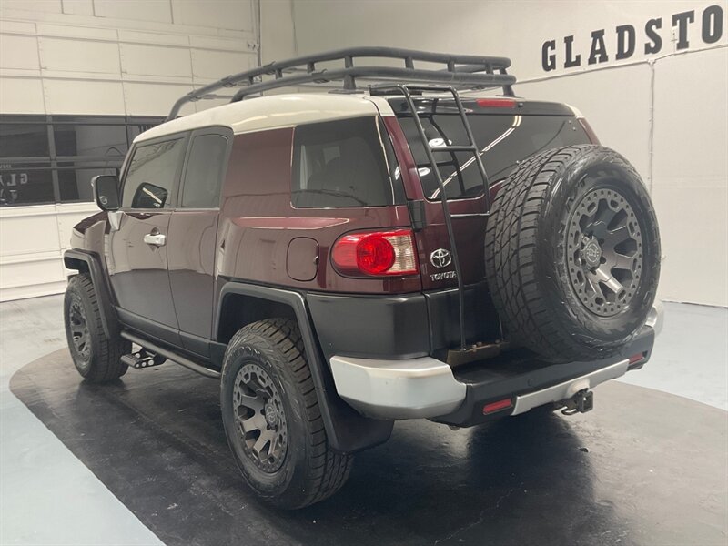 2007 Toyota FJ Cruiser Sport Utility 4X4 / 4.0L V6 / NEW TIRES / 6-SPEED   - Photo 8 - Gladstone, OR 97027