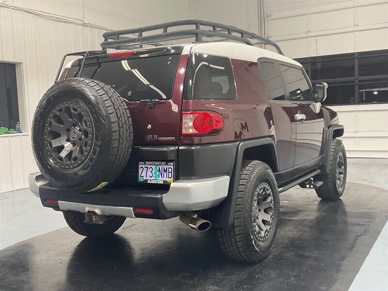 2007 Toyota FJ Cruiser Sport Utility 4X4 / 4.0L V6 / NEW TIRES / 6-SPEED   - Photo 9 - Gladstone, OR 97027