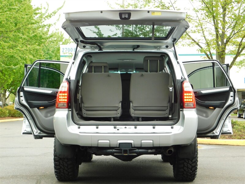 2007 Toyota 4Runner SR5  SUV 4X4 V8 / 3RD ROW SEAT / LIFTED LIFTED   - Photo 24 - Portland, OR 97217