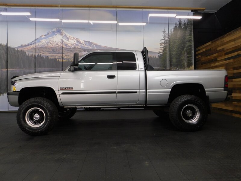 2002 Dodge Ram 2500 Laramie 4X4 / 5.9L D   - Photo 3 - Gladstone, OR 97027