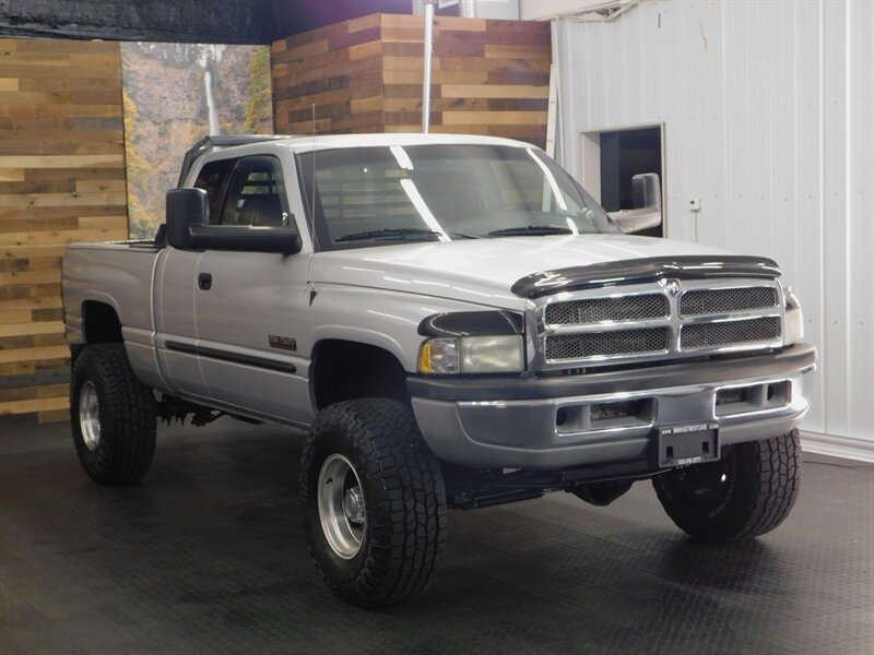 2002 Dodge Ram 2500 Laramie 4X4 / 5.9L D   - Photo 2 - Gladstone, OR 97027