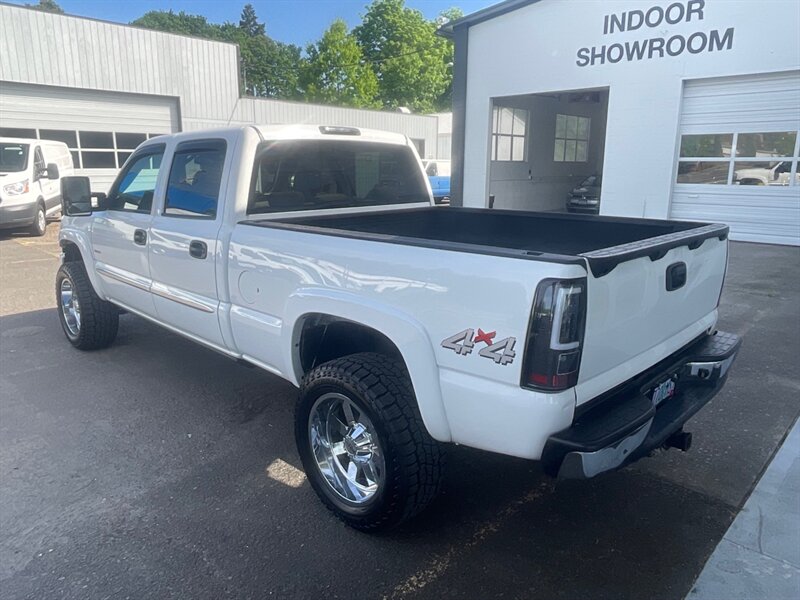 2005 GMC Sierra 2500 SLE Crew Cab 4X4 / 6.6L DIESEL / LIFTED  / RUST FREE / Excel Cond - Photo 7 - Gladstone, OR 97027