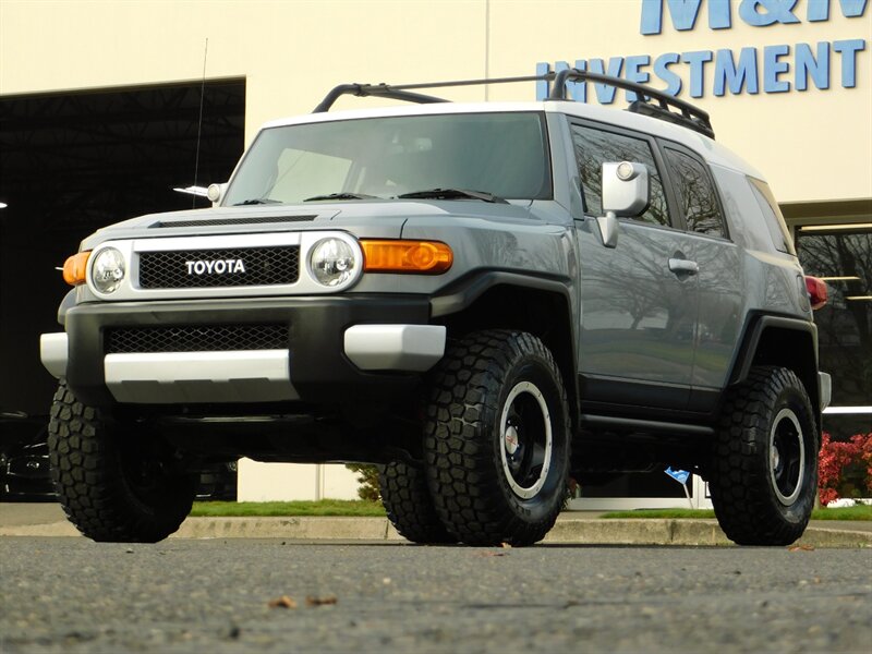 2014 Toyota FJ Cruiser 4x4 / Diff Locks / Camera / TRD Wheels LIFTED   - Photo 45 - Portland, OR 97217