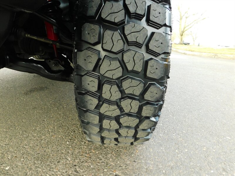 2014 Toyota FJ Cruiser 4x4 / Diff Locks / Camera / TRD Wheels LIFTED   - Photo 24 - Portland, OR 97217