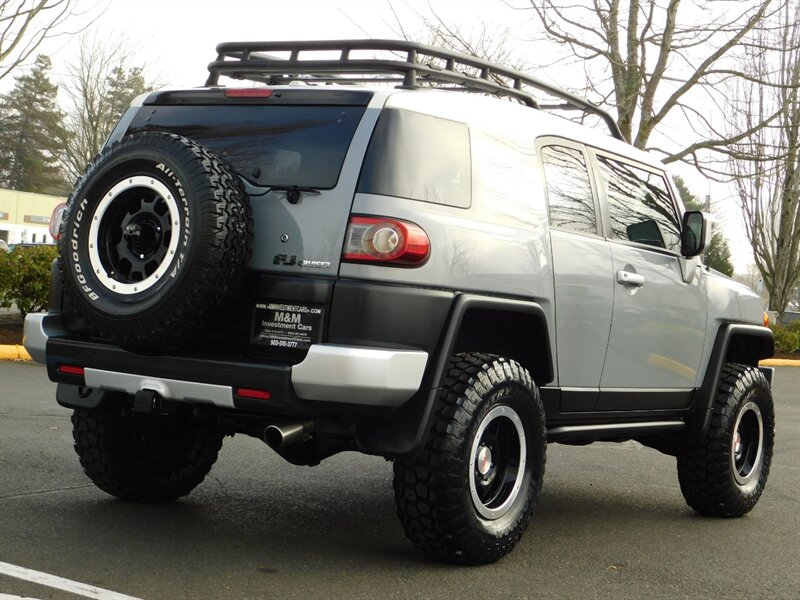 2014 Toyota FJ Cruiser 4x4 / Diff Locks / Camera / TRD Wheels LIFTED   - Photo 7 - Portland, OR 97217