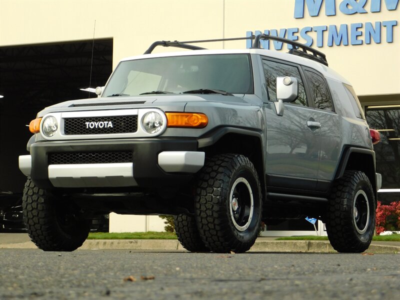 2014 Toyota FJ Cruiser 4x4 / Diff Locks / Camera / TRD Wheels LIFTED   - Photo 41 - Portland, OR 97217