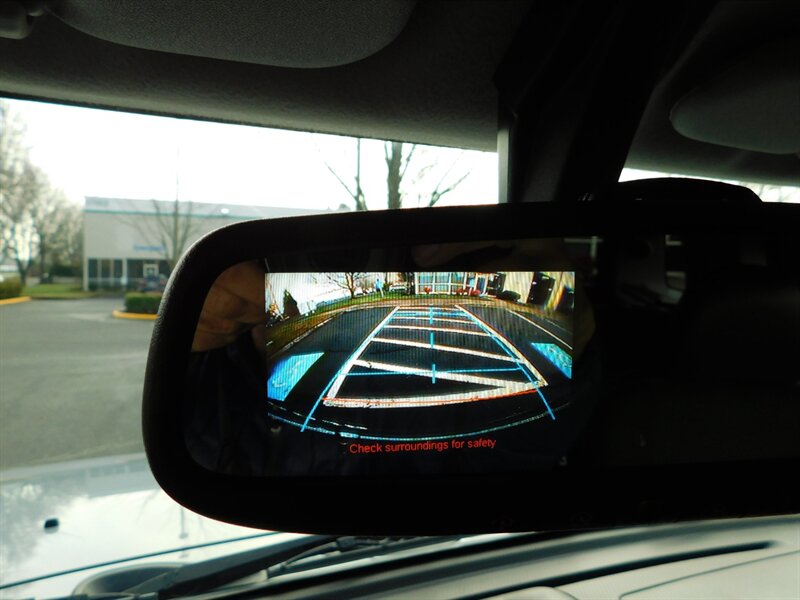 2014 Toyota FJ Cruiser 4x4 / Diff Locks / Camera / TRD Wheels LIFTED   - Photo 20 - Portland, OR 97217