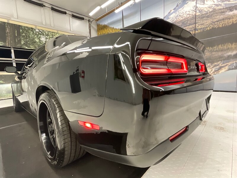 2019 Dodge Challenger R/T 2Dr Coupe / 5.7L HEMI / 34,000 MILES  / LOCAL CAR / Heated Seats / Backup Camera / Excel Cond - Photo 11 - Gladstone, OR 97027