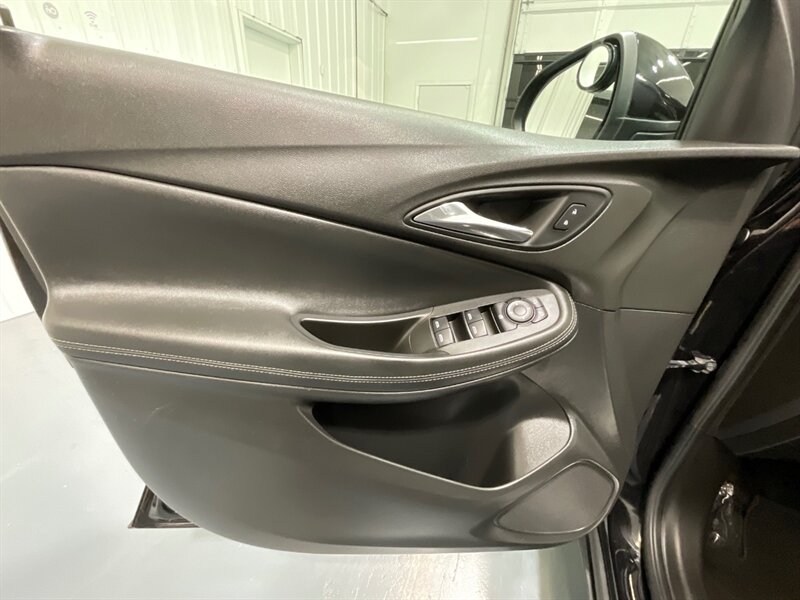 2021 Buick Encore GX Preferred / Backup Camera / Heated seats / ZERO RUST /LOCAL OREGON SUV / Blind Spot Alert - Photo 32 - Gladstone, OR 97027