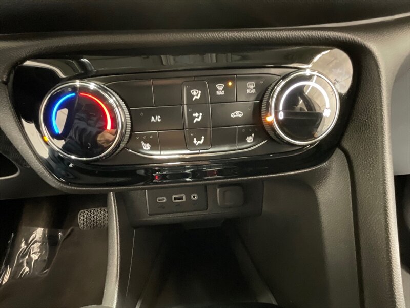 2021 Buick Encore GX Preferred / Backup Camera / Heated seats / ZERO RUST /LOCAL OREGON SUV / Blind Spot Alert - Photo 19 - Gladstone, OR 97027
