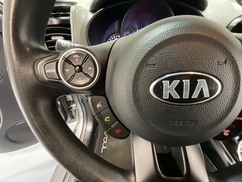 2016 Kia Soul Wagon / 1-OWNER LOCAL / ONLY 41,000 MILES   - Photo 40 - Gladstone, OR 97027