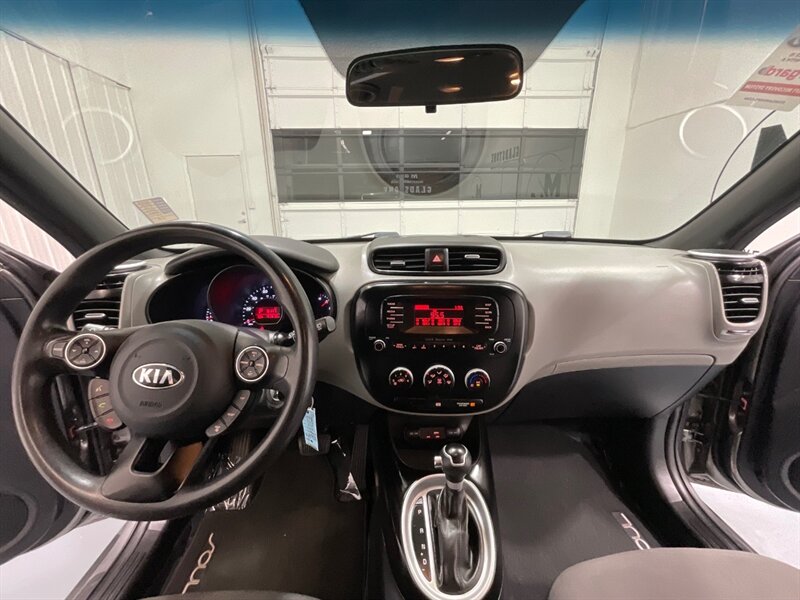 2016 Kia Soul Wagon / 1-OWNER LOCAL / ONLY 41,000 MILES   - Photo 38 - Gladstone, OR 97027