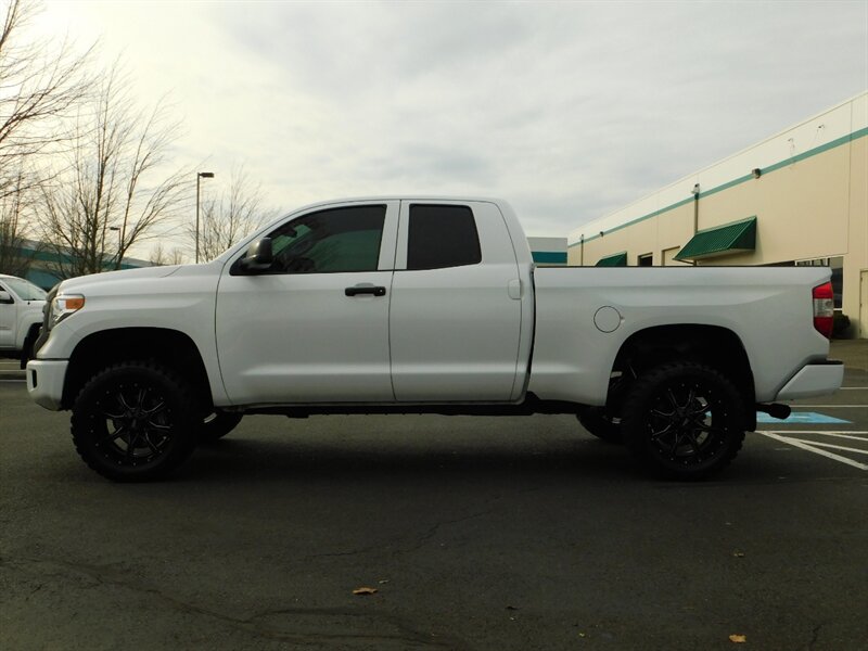 2014 Toyota Tundra Double Cab 4X4 5.7L / Local Oregon / LIFTED LIFTED   - Photo 3 - Portland, OR 97217