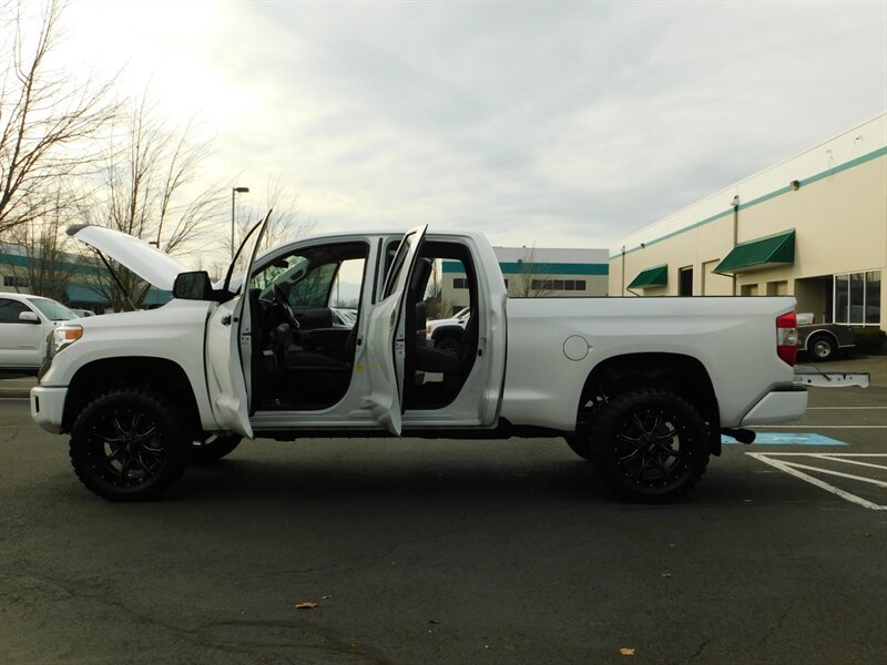 2014 Toyota Tundra Double Cab 4X4 5.7L / Local Oregon / LIFTED LIFTED   - Photo 26 - Portland, OR 97217