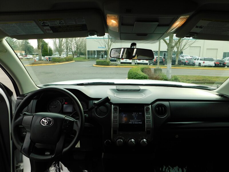 2014 Toyota Tundra Double Cab 4X4 5.7L / Local Oregon / LIFTED LIFTED   - Photo 34 - Portland, OR 97217