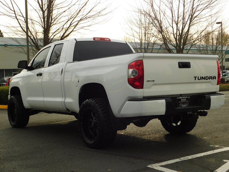 2014 Toyota Tundra Double Cab 4X4 5.7L / Local Oregon / LIFTED LIFTED   - Photo 7 - Portland, OR 97217