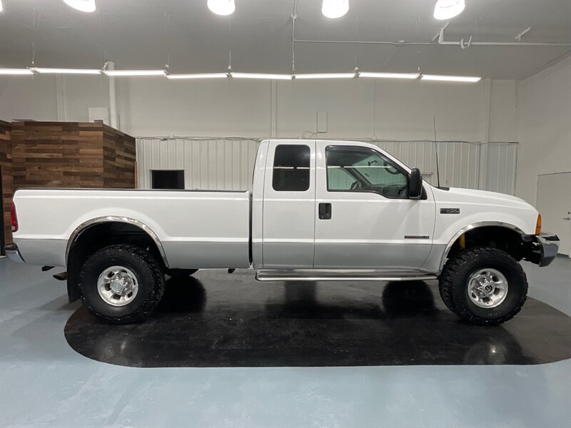 1999 Ford F-350 XLT 4X4 / 7.3L DIESEL / 6-SPEED / 1-OWNER /CLEAN  / RUST FREE / 123K MILES - Photo 4 - Gladstone, OR 97027