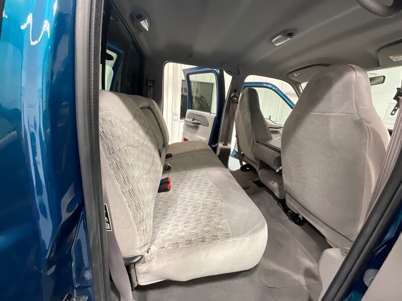 2000 Ford F-350 XLT Crew Cab 4X4/7.3L DIESEL /1-OWNER/47,000 MILES  / SHORT BED / ZERO RUST / ALL STOCK - Photo 12 - Gladstone, OR 97027