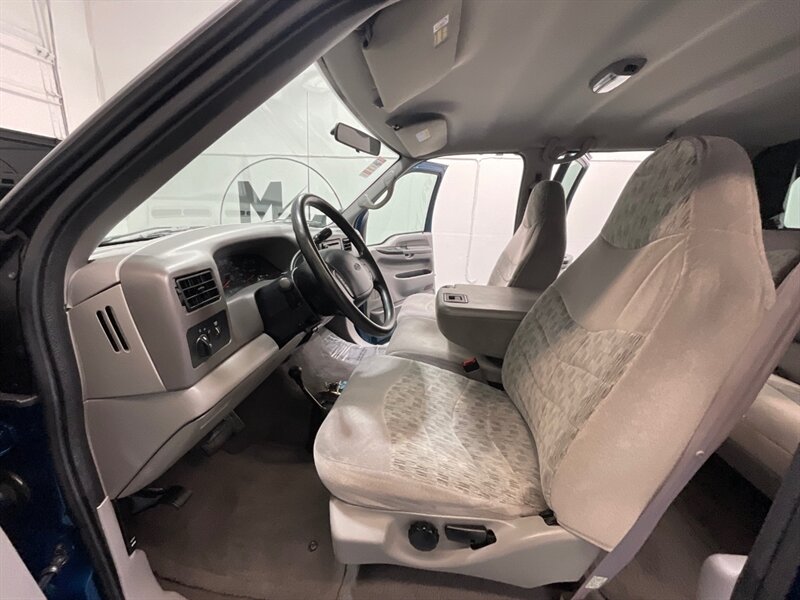 2000 Ford F-350 XLT Crew Cab 4X4/7.3L DIESEL /1-OWNER/47,000 MILES  / SHORT BED / ZERO RUST / ALL STOCK - Photo 10 - Gladstone, OR 97027