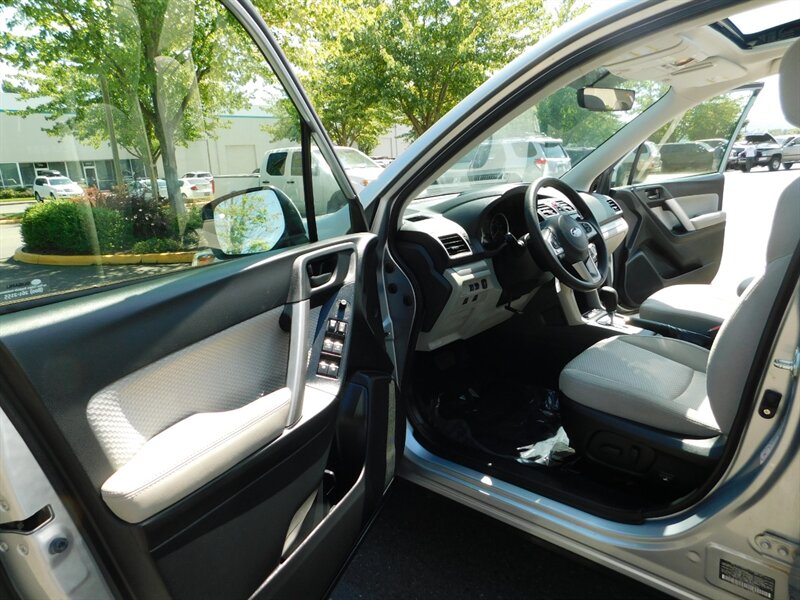 2018 Subaru Forester 2.5i Premium / Pano Sunroof /1-Owner/ 36,000 MILES   - Photo 9 - Portland, OR 97217