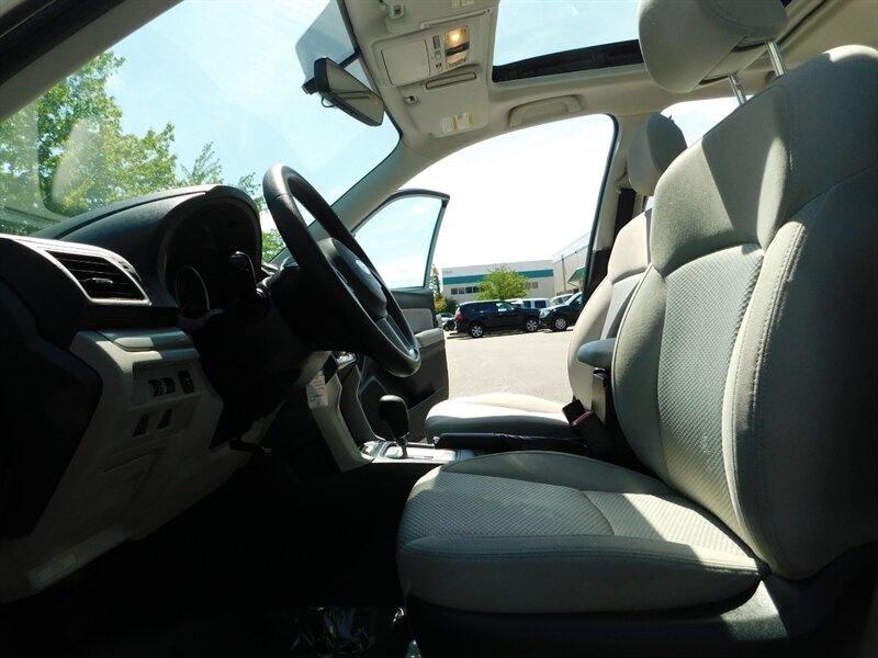 2018 Subaru Forester 2.5i Premium / Pano Sunroof /1-Owner/ 36,000 MILES   - Photo 10 - Portland, OR 97217