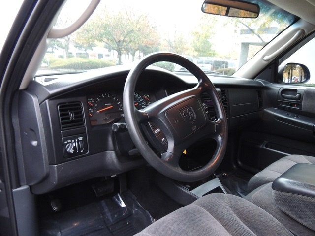 2002 Dodge Dakota SLT Plus/ 4X4 / Auto/ Magnum V8 / Excel Cond - Photo 21 - Portland, OR 97217
