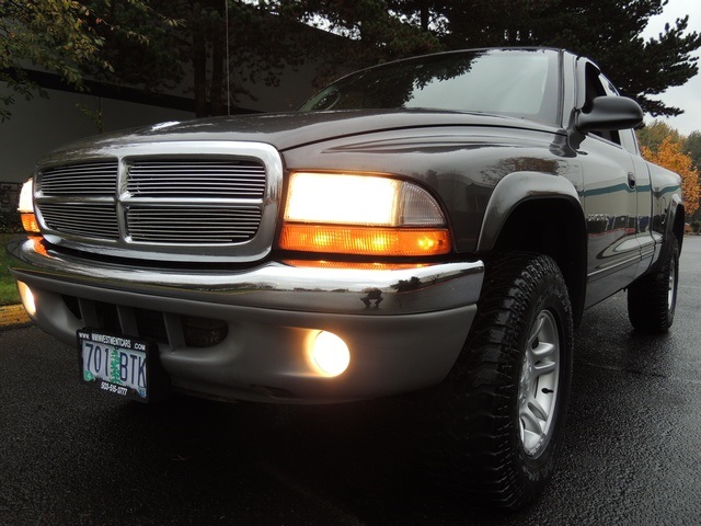 2002 Dodge Dakota SLT Plus/ 4X4 / Auto/ Magnum V8 / Excel Cond - Photo 13 - Portland, OR 97217