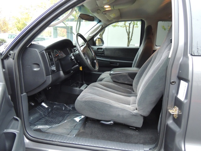 2002 Dodge Dakota SLT Plus/ 4X4 / Auto/ Magnum V8 / Excel Cond - Photo 9 - Portland, OR 97217