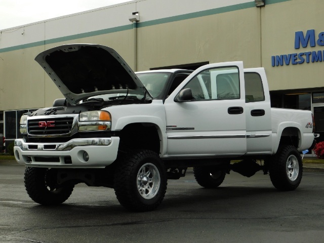 2005 GMC Sierra 2500 4X4 / Leather / 6.6L Duramax Diesel / LIFTED LIFTE   - Photo 33 - Portland, OR 97217