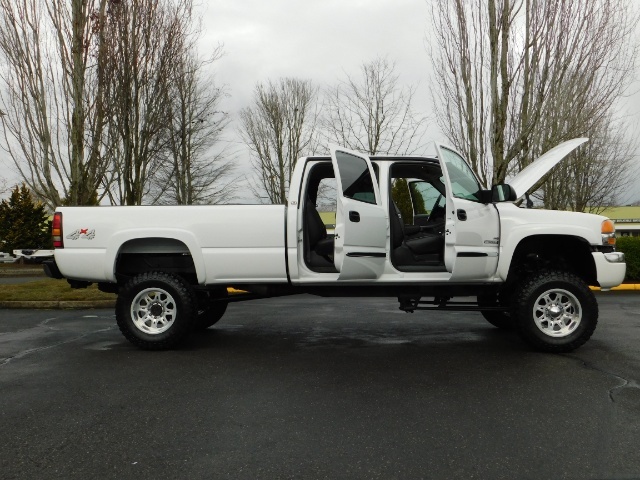 2005 GMC Sierra 2500 4X4 / Leather / 6.6L Duramax Diesel / LIFTED LIFTE   - Photo 37 - Portland, OR 97217