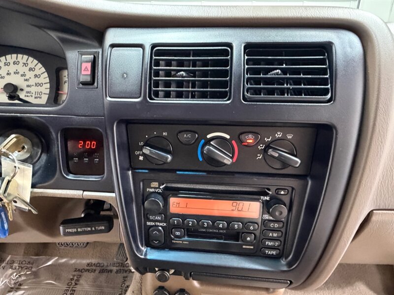 2004 Toyota Tacoma SR5 PreRunner Double Cab 4Cyl /1-OWNER LOCAL / ZERO RUST / Towing Pkg - Photo 18 - Gladstone, OR 97027