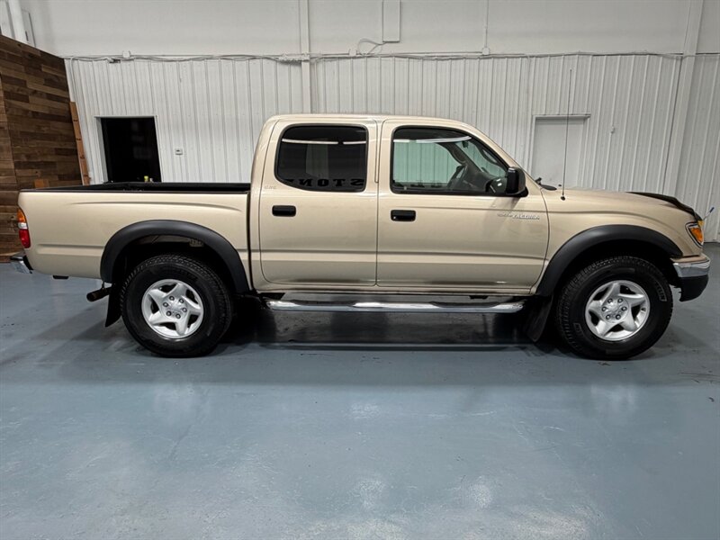 2004 Toyota Tacoma SR5 PreRunner Double Cab 4Cyl /1-OWNER LOCAL / ZERO RUST / Towing Pkg - Photo 4 - Gladstone, OR 97027